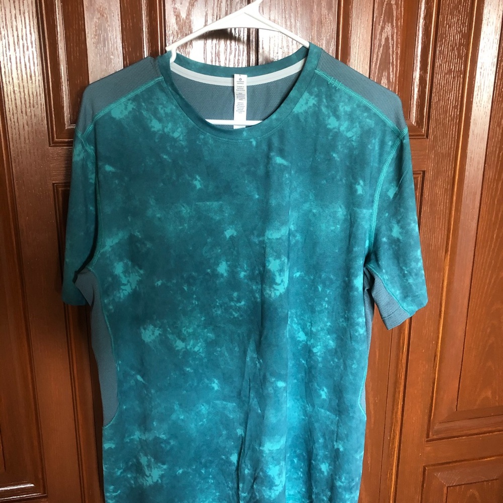 Men’s Lulu Lemon Shirt